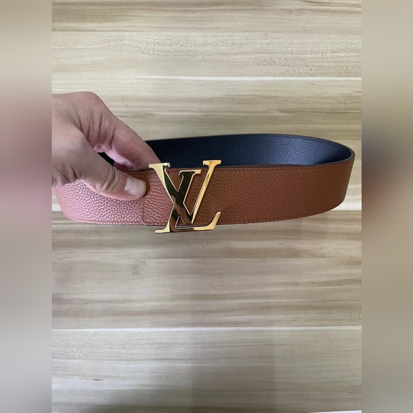 LV Initiales 40mm Reversible Belt - Picture 4 of 13